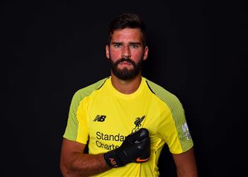 بيليه يوجه رسالة لأليسون بعد انتقاله إلى ليفربول