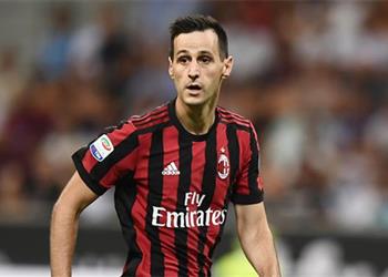 وكيل لاعب ميلان يؤكد اهتمام أندية إسبانية بضمه