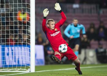 روما يصرف النظر عن التعاقد مع حارس برشلونة