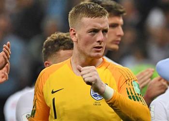 إيفرتون يرد على اهتمام تشيلسي لضم حارسه