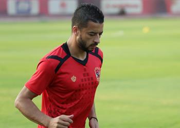 طبيب الأهلي باسم علي يخوض برنامج ا تأهيلي ا بعد تعافيه من الإصابة