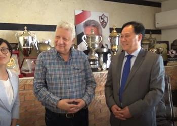 مرتضى منصور يستقبل وفد ا صيني ا للاتفاق على استاد الزمالك