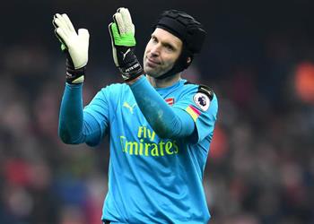 تشيك يوضح حقيقة عودته إلى تشيلسي