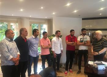 صور تفاصيل جلسة مرتضى مع فرجانى ساسى في الزمالك