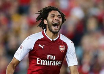 محمد النني أساسي ا مع أرسنال لأول مرة أمام باريس سان جيرمان