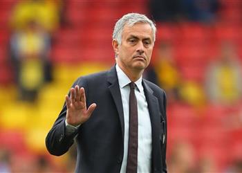 مانشستر يونايتد ينافس يوفنتوس وبرشلونة على صفقة دفاعية