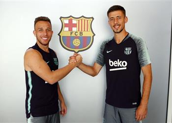 فالفيردي يتخذ قرارا بشأن صفقات برشلونة الجديدة قبل مواجهة توتنهام