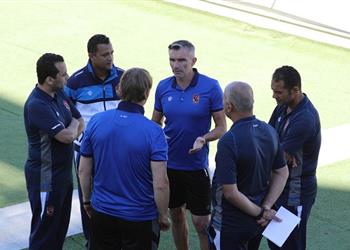 الأهلي يتخذ قرار ا هام ا تجاه اللاعبين قبل بداية الدوري المصري