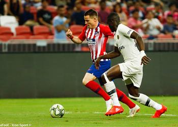 فيديو باريس سان جيرمان يخطف فوز قاتل أمام أتليتكو مدريد