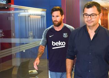 ميسي وبيكيه يبدآن استعداداتهما للموسم الجديد مع برشلونة