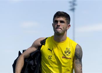 بوروسيا دورتموند واثق من بقاء هدف ثنائي إنجلترا