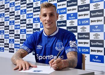 رسميا إيفرتون يؤكد التعاقد مع مدافع برشلونة