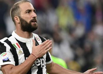 هيجواين يتجه إلى ميلان