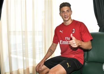 بعد بونوتشي وهيجواين كالدارا يجتاز الفحص الطبي في ميلان