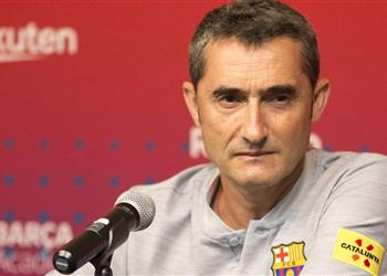 فالفيردي يكشف موقف سيليسين ورافينيا من البقاء في برشلونة