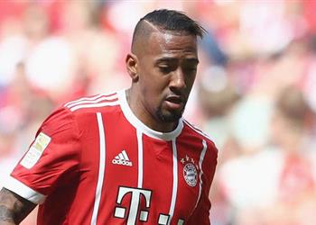 ثلاثي بايرن ميونيخ يحثون بواتينج على رفض مانشستر يونايتد