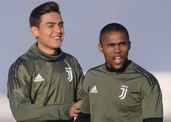 فيديو ديبالا وكوستا يقلدان جريزمان بعد هزيمة رونالدو وبونوتشي