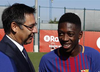 رئيس برشلونة يتواصل مع ديمبلي