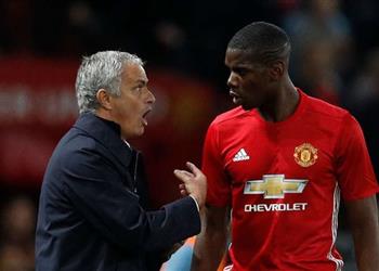 برشلونة يثير غضب مانشستر يونايتد