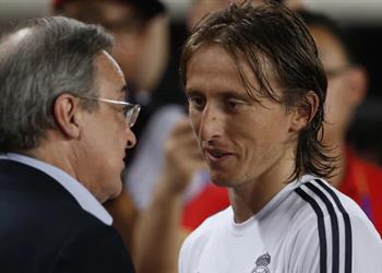 رئيس ريال مدريد يرفض حسم مصير مودريتش