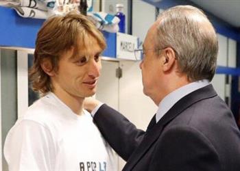 إذاعة إسبانية مودريتش يطلب الرحيل عن ريال مدريد