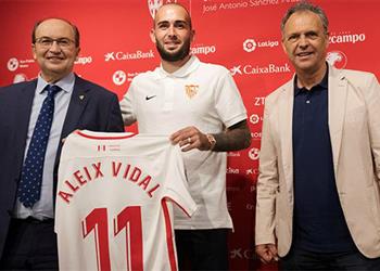 فيدال لهذا السبب قررت العودة لإشبيلية وأتمنى اللعب ضد برشلونة بالسوبر