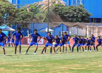 مران الأهلي ثلاثي الفريق يواصل التأهيل وتدريبات منفردة لـ باكا وماهر