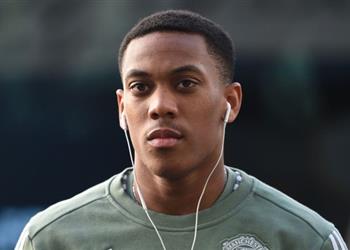 لماذا لم يشارك مارسيال أمام ليستر سيتي مورينيو يوضح