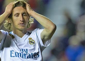 وكيل مودريتش يفجر مفاجأة بشأن انتقاله لإنتر ميلان