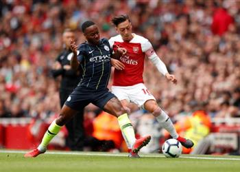 ستيرلينج ننفذ ما يريده جوارديولا ورياض محرز سيجعلنا أفضل