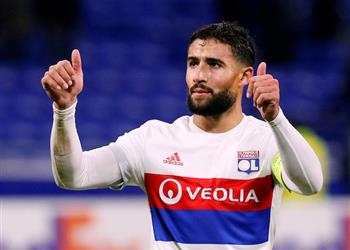 رئيس ليون يكشف موقف نبيل فقير من الرحيل