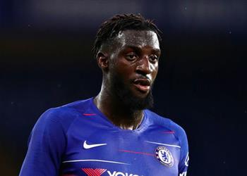 رسمي ا تشيلسي يعلن رحيل لاعبه إلى ميلان