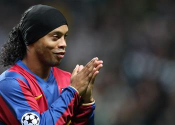 رونالدينيو وميدو وروبي كين يختارون أفضل لاعبي مباراة بيراميدز وطلائع الجيش