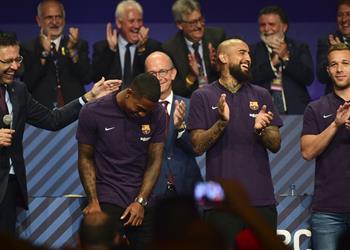 فيدال سنقاتل للفوز بجميع الألقاب في برشلونة