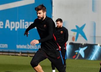بيكيه يغيب عن تدريبات برشلونة قبل أولى مباريات الليجا