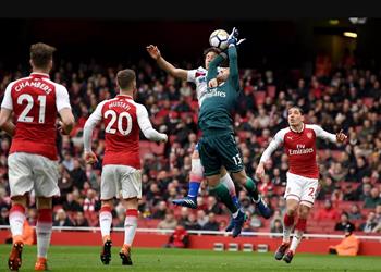 نجم آرسنال يخضع للفحص الطبي في نابولي