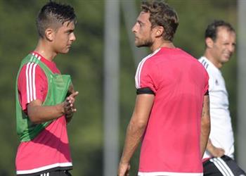 عاجل يوفنتوس يعلن رحيل نجمه