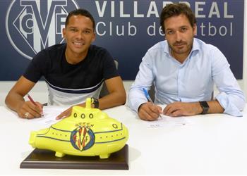 فياريال يتعاقد رسمي ا مع كارلوس باكا