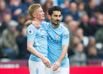 جوندوجان يساند دي بروين بعد إعلان مدة غيابه