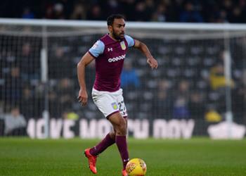 أحمد المحمدي أساسي ا مع أستون فيلا أمام إبسويتش تاون