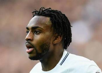 شالكه يصدم لاعب توتنهام