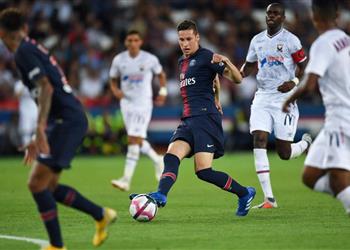 باريس سان جيرمان يفتح باب الرحيل للاعبه