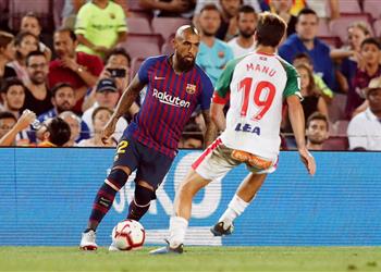 فيدال ي علق على أولى مشاركاته مع برشلونة في الليجا