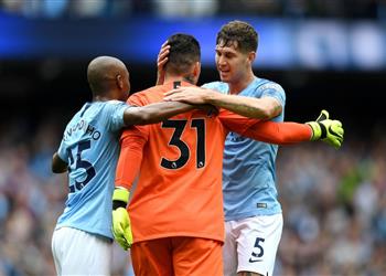 فيديو إيدرسون يدخل تاريخ مانشستر سيتي