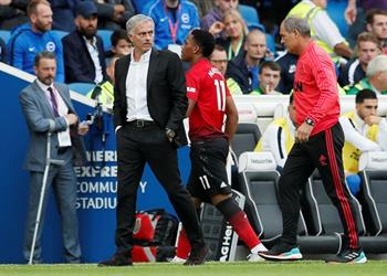 جمهور مانشستر يونايتد يشن هجوما ضاريا على مهاجم الفريق