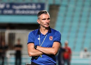 كارتيرون ي طالب برحيل ظهير الأهلي في الشتاء