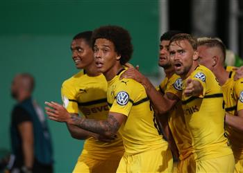 بوروسيا دورتموند يقلب الطاولة ويخطف فوز قاتل من فيورث بكأس ألمانيا