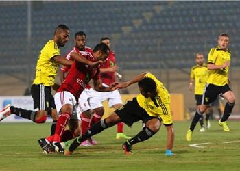 الخطيب يساند الأهلي أمام دجلة من مدرجات السلام