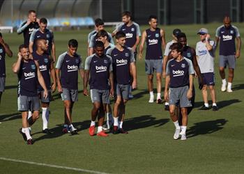 رسمي ا برشلونة ي علن إصابة لاعبه