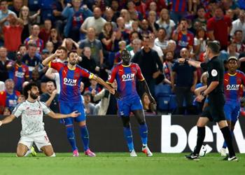 رئيس توتنهام السابق يتهم محمد صلاح بالغش